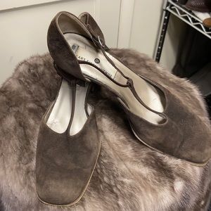 Saks Fifth Avenue Vintage T-strap Suede Heels sz 8